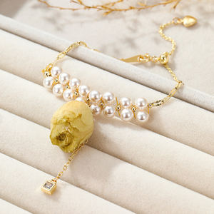 Bracelets de charme à la mode faits à la main, nouveau design 2025, pendentif en <span class=keywords><strong>rose</strong></span> préservée, perles <span class=keywords><strong>Swarovski</strong></span>, plaqué or 14 carats, fermoir extensible sécurisé - Product Image 4