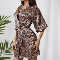Primavera Verano Mujer Pijamas Faux Silk Satin Homewear Manga corta Conjunto de dos piezas Nuevos conjuntos de ropa de dormir