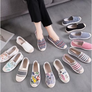 รองเท้าผ้าใบผู้หญิงแบบสวม สไตล์ชาวประมง สีขาว ลำลอง - Product Image 1