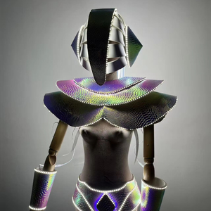 Robe de danse lumineuse à LED pour femmes |   Tenues de scène futuristes pour festivals de musique, bals de promo, soirées et performances en club - Product Image 2