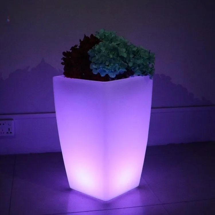 WY Led Tall square flower pot led light up flower pot LED Garden decorative flower pot