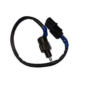 Interrupteur de feux de <span class=keywords><strong>recul</strong></span> pour Hyundai H100 OEM 93860-4A010 938604A010 - Product Image 1