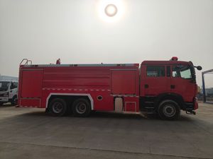 <span class=keywords><strong>Camion</strong></span> de sauvetage aéroportuaire HOWO de qualité professionnelle avec système de mousse avancé et déploiement rapide pour les urgences aériennes - Product Image 3