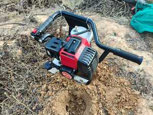 Tarière thermique robuste 52 cm³ <span class=keywords><strong>pour</strong></span> le forage de trous de poteaux de clôture et le travail du jardin - Product Image 3