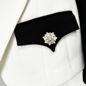 Blazer de Mujer <span class=keywords><strong>Camila</strong></span>, a Cuadros Blanco y Negro, Tejido Antiarrugas, 100% Algodón, Corte Entallado, Talla Grande - Product Image 5