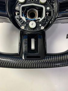 Volant personnalisé en fibre de carbone et cuir avec écran LED pour C-Class W205 W213 W463 W223 G63 E63 - Product Image 3
