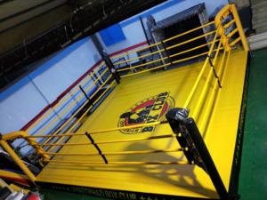 Anneau <span class=keywords><strong>de</strong></span> boxe portable personnalisé à prix abordable avec logo, anneau <span class=keywords><strong>de</strong></span> boxe surélevé en toile MMA 6m*6m*1m, anneau <span class=keywords><strong>de</strong></span> lutte à vendre - Product Image 4