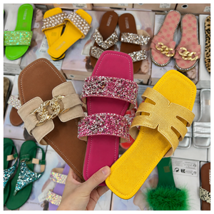 Sandalias Planas de Plástico Casuales de Verano para Mujer con Pedrería, Perlas, Cadena, Pelo y Estampado de Leopardo en Varios Colores - Product Image 6