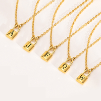 Collier avec pendentif personnalisé en initiales, plaqué or, en acier inoxydable, avec breloque lettre, chaîne pour bijoux personnalisés, cadeau pour femmes et filles