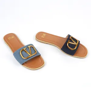 OEM Various colors, new women's shoe denim shiny decorative flat -bottom sandals wearing comfortable versatile sandals