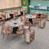 Table et chaises de restaurant de style sud-est asiatique, restaurant de hot pot, restaurant de thé en bois massif, banquette d'hôtel