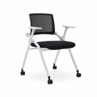 Chaise de formation ergonomique pliable en maille avec accoudoirs, tablette d'écriture optionnelle et roulettes pour salle de conférence et salle de classe