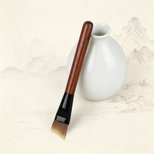 Pinceau Fond de Teint Plat à Manche en Bois et Poils Synthétiques pour l'Application du Maquillage du Visage, Origine Cangzhou - Product Image 1