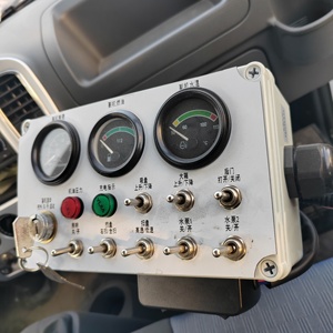 Balayeuse routière multifonctionnelle personnalisée Kailion, moteur diesel Cummins auxiliaire compatible Euro 3/Euro 6, balayeuse compacte de grande puissance - Product Image 6