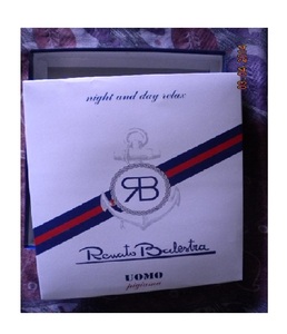 Boîtes d'emballage de produits textiles personnalisées avec logo, boîtes en carton durables pour l'identité de marque, l'emballage de vente au détail et du commerce - Product Image 1