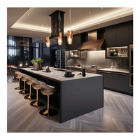 Îlot de cuisine moderne de luxe avec plan de travail stratifié noir mat sans cadre, meuble de cuisine modulaire avec rangement