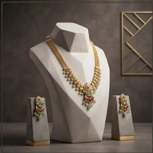 Conjunto de Joyería Étnica Tradicional Prayom, Collar y Aretes Chapados en Oro, Colgante con Perlas de Circonio para Boda, de Gujarat - Product Image 5