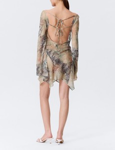 Robe courte en satin à manches longues et coupe trapèze pour femme, avec doublure en soie, écologique, idéale pour les fêtes et les vacances d'été - Product Image 4