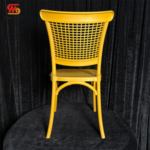 เก้าอี้งานแต่งงานขายส่งแบบเรียบหรู สีทอง ทันสมัย สำหรับงานปาร์ตี้ วัสดุเรซิ่นอย่างดี สามารถวางซ้อนกันได้ ผลิตจากพลาสติก เหมาะสำหรับงานอีเว้นท์ - Product Image 4