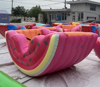 Flotteur gonflable en forme de pastèque OEM |   Jouet aquatique flottant à bascule pour jeux de piscine, utilisation en station balnéaire et en extérieur
