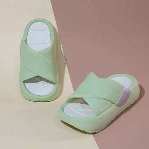 Pantuflas de EVA con Suela Gruesa y Correa para Mujer, Punta Abierta, Acolchadas, para Usar en Casa en Verano - Product Image 4