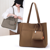 Bolso de hombro cruzado de alta gama para mujer, con cremallera, logotipo personalizado, color sólido, para viaje y teléfono, venta al por mayor.