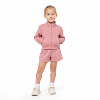 Ensemble de survêtement élégant en molleton à manches longues, coupe ample et oversize, avec veste zippée courte à double fermeture éclair et short boxer