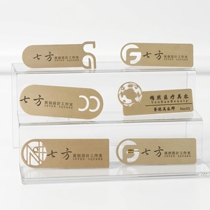 Targhetta Identificativa Personalizzata <span class=keywords><strong>in</strong></span> <span class=keywords><strong>Ottone</strong></span> Spazzolato con Spilla di Sicurezza, Targhetta Metallica Personalizzata per Lavoro, Studio o Licenza - Product Image 3