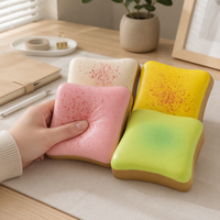 Roti Panggang Slow Rebound Squishy Mido Lembut Lengket Hands Man Tou Keterampilan Baru