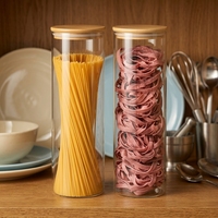 Ensemble de pots à épices en verre transparent faits à la main de différentes tailles, de qualité alimentaire, pour le stockage des ingrédients de cuisine