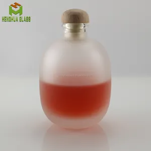 Benutzer definierte 25cl 8oz gefrostete Gin Glasflasche 250ml Sphärische Super Flint Olivenöl Wodka Likör Spiritus mit Pilz Top Form Kork