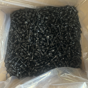 สกรูหัวทรงกระบอกแบบมีฟันเกลียวหกเหลี่ยม  วัสดุเหล็กกล้าคาร์บอน GR5 มาตรฐาน ISO  ผิวเคลือบออกไซด์สีดำ สำหรับงานยึดติดในอุตสาหกรรม - Product Image 3