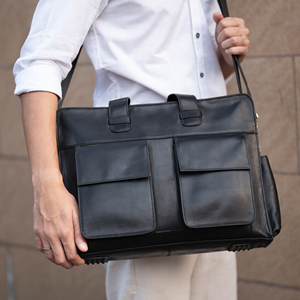 Excellent Quality Genuine Leather <b>Laptop</b> <b>Messenger</b> <b>Bag</b> for Business Professionals Premium Craftsmanship Waterproof Travel - Product Image 1
