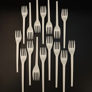Ensemble de couverts jetables biodégradables et compostables de 6,5 pouces avec logo personnalisé, écologiques, fourchette en CPLA - Product Image 1