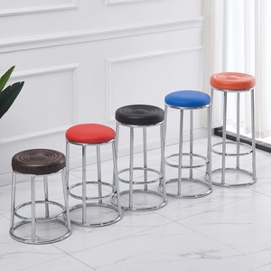 <span class=keywords><strong>Tabouret</strong></span> de bar moderne à cadre métallique, à pieds hauts, non rotatif et non pliable, pour usage commercial dans les bars, comptoirs, salles de jeux et ateliers - Product Image 4