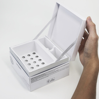 Boîte d'emballage magnétique rigide en papier de carton recyclable de taille personnalisée boîte cadeau magnétique pliante de luxe