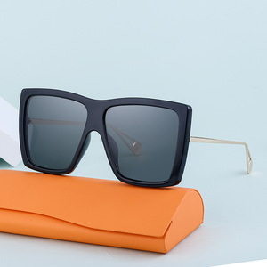 แว่นกันแดดผู้หญิงเชอเฉนมัย UV400 เลนส์โพลาไรซ์ TAC กรอบโลหะสีทอง คลาส 2 สำหรับขับรถและใช้งานกลางแจ้ง - Product Image 5