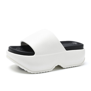 Sandales compensées d'été pour femme Guru, blanches et noires, en EVA, antidérapantes, rehaussantes, pour l'extérieur et la plage, à bout ouvert - Product Image 5