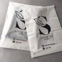 Sac d'Emballage Personnalisé Mat en Polyéthylène, Sac Zippé en EVA Plastique Dépoli, Sac d'Emballage de Vêtements en PVC à Fermeture Éclair pour l'Emballage de Vêtements