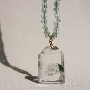 Liontin Kuarsa Phantom Hijau Langka untuk Kekayaan Penyembuhan Spiritual & Astrologi 100% Kristal Hantu Hijau Alami - Product Image 3