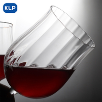 100ml Großhandels-Weihnachts-Kelchweingläser aus transparentem Rotglas mit individuellem Logo und Personalisierung