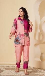 Ensemble coordonné décontracté élégant, ensemble en tissu doux au toucher, tenue d'université, ensemble coordonné pour femmes, mode tendance pour les jeunes, prix en solde - Product Image 6