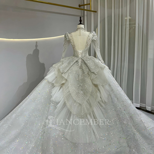 JFH06 Precioso Vestido de Novia con Cuello Alto, Adornado con Cuentas de Cristal, Cola de Capilla, Espalda con Cordones y Decoraciones Florales - Product Image 4