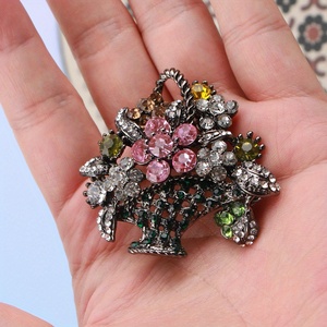 Broche de Diseño Floral Barroco de Lujo para Hombre y Mujer, Regalo Sorpresa para Parejas en Bodas y Festivales - Product Image 3