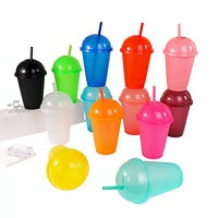 Nouvelle tasse à boisson froide tendance avec paille à ventouse, design pailleté effet sable glacé, pour la restauration, avec couvercle arqué, en PP, pour enfants, modèle très populaire