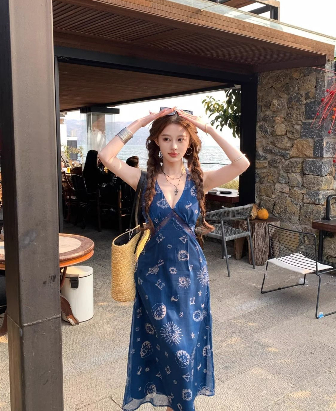 Women Boho Sun Moon Star Print Midi Dress Sleeveless Deep V Neck Lace Trim Spaghetti Strap Flowy Beach Vacation Summer Dress