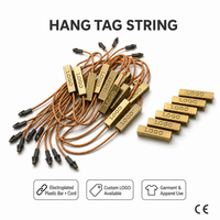 Étiquettes suspendues et étiquettes de prix personnalisables en polyester avec logo en relief, attaches à boucle avec cordon pour vêtements, chaussures, sacs, casquettes