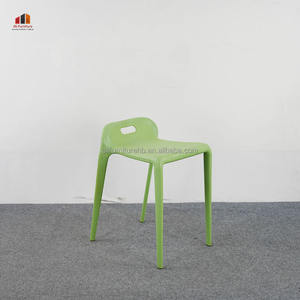 Tabouret empilable en plastique simple, design moderne pour <span class=keywords><strong>restaurant</strong></span>, café, bureau et réception d'hôtel, chaise multi-usages - Product Image 4