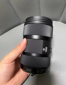 เลนส์ซูมมือสองสำหรับใช้งานทั่วไป — 18-35 f/1.8 Art F ประหยัดกว่าของใหม่ พร้อมฮูด + ฝาปิดเลนส์ + กระเป๋า พร้อมใช้งานถ่ายภาพ! - Product Image 4