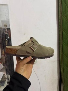 Mules <span class=keywords><strong>Birkenstock</strong></span> de Moda para <span class=keywords><strong>Hombre</strong></span>, Personalizados en Gamuza de Vaca, con Botones, Plantilla con Soporte de Arco para Uso Diario, Diseño Plano y Ligero - Product Image 4